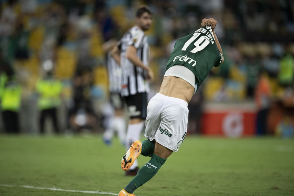 Com gol nos acréscimos, Palmeiras se consagra campeão da Libertadores da América 2020