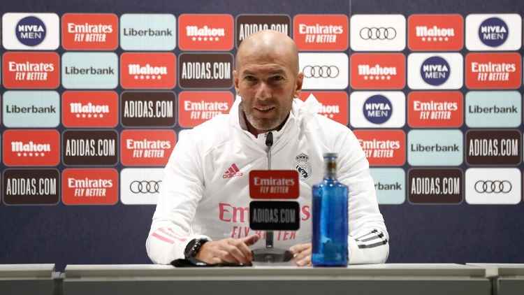 Real Madrid divulga que Zidane está com COVID-19