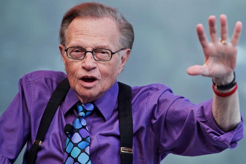 Apresentador americano Larry King morre de covid-19 aos 87 anos