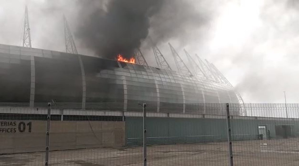Incêndio na Arena Castelão, em Fortaleza; veja o vídeo