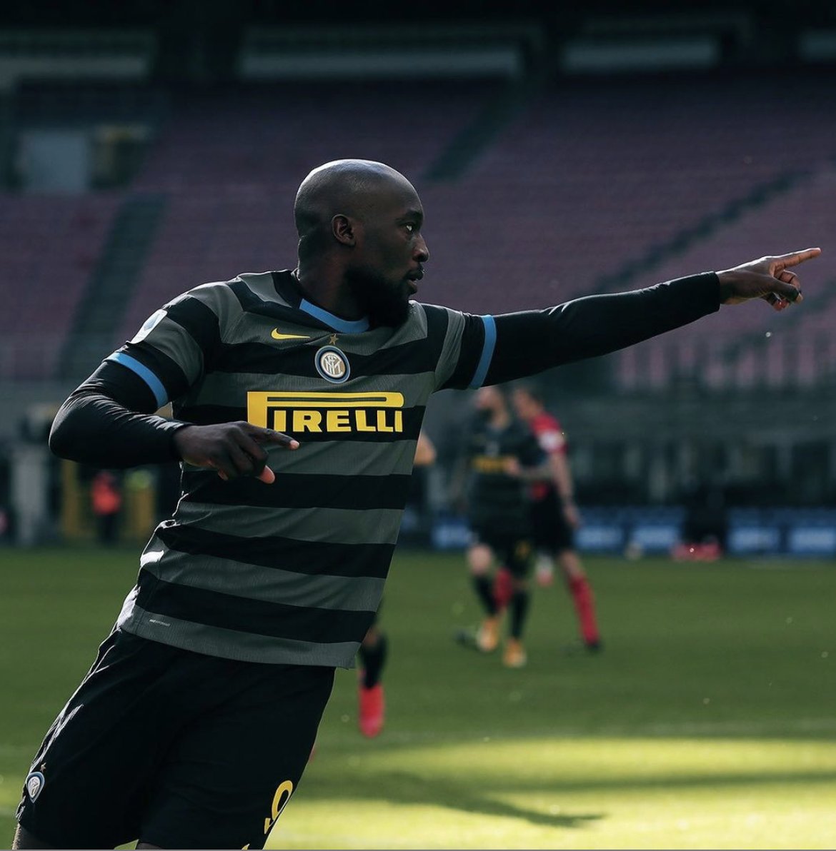 Lukaku marca e ajuda Inter de Milão a disparar no Campeonato Italiano