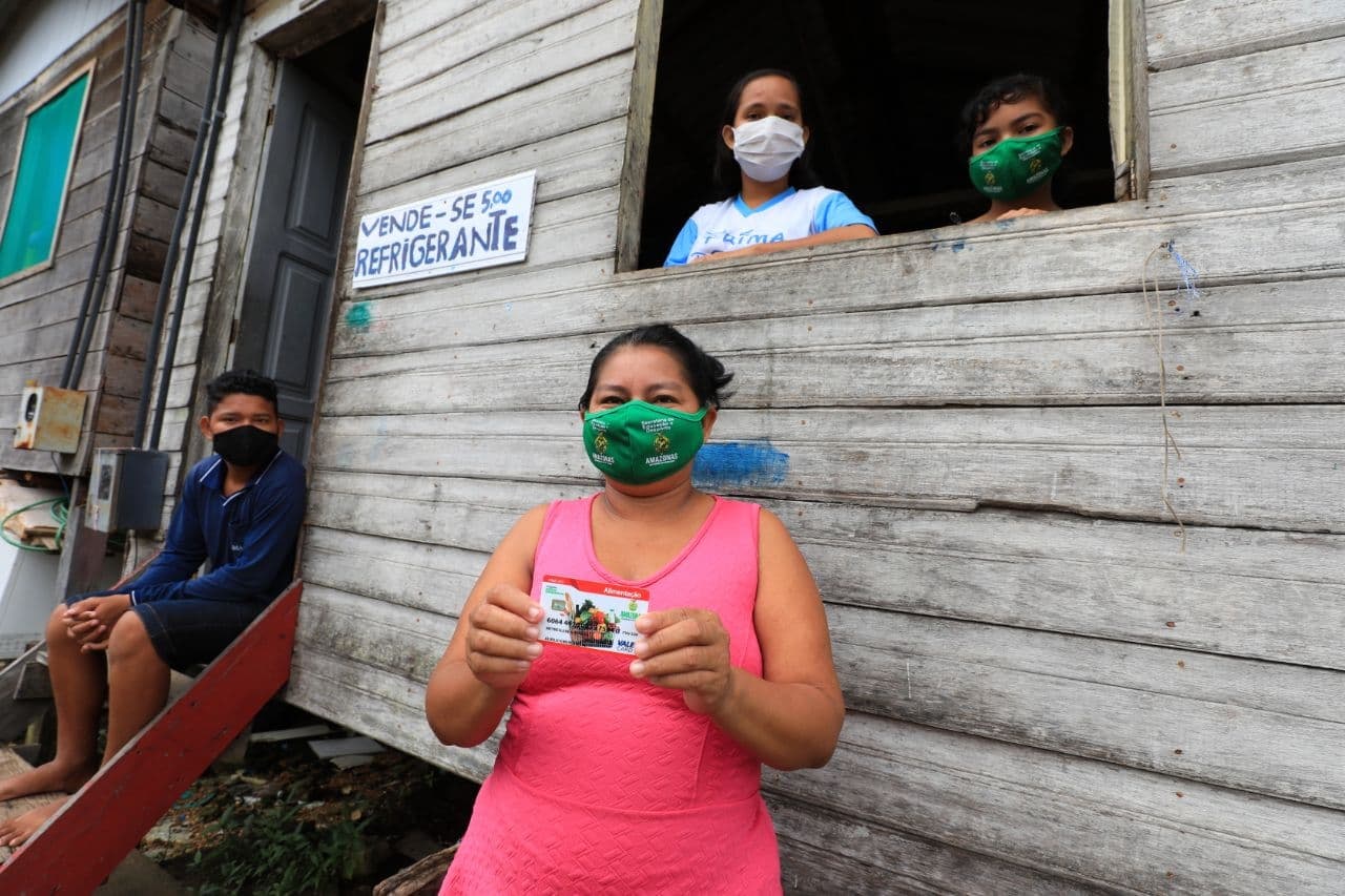 Famílias em situação de vulnerabilidade comemoram chegada do Cartão Auxílio Estadual no interior do estado