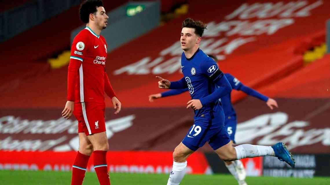 Chelsea vence Liverpool, impõe 5ª derrota seguida ao rival em Anfield e piora crise