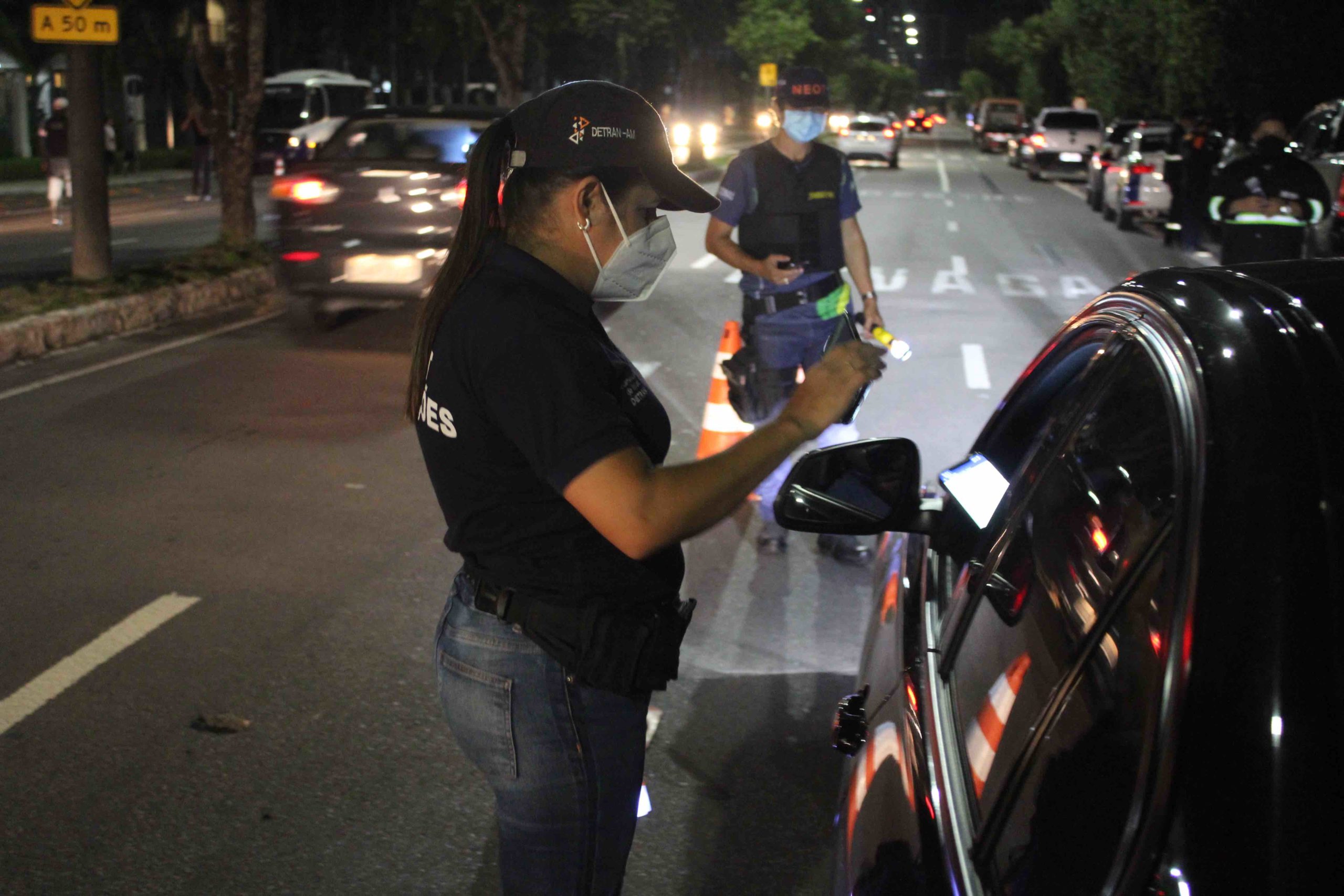 Operação ‘Pela Vida’ flagra seis motoristas alcoolizados na Ponta Negra