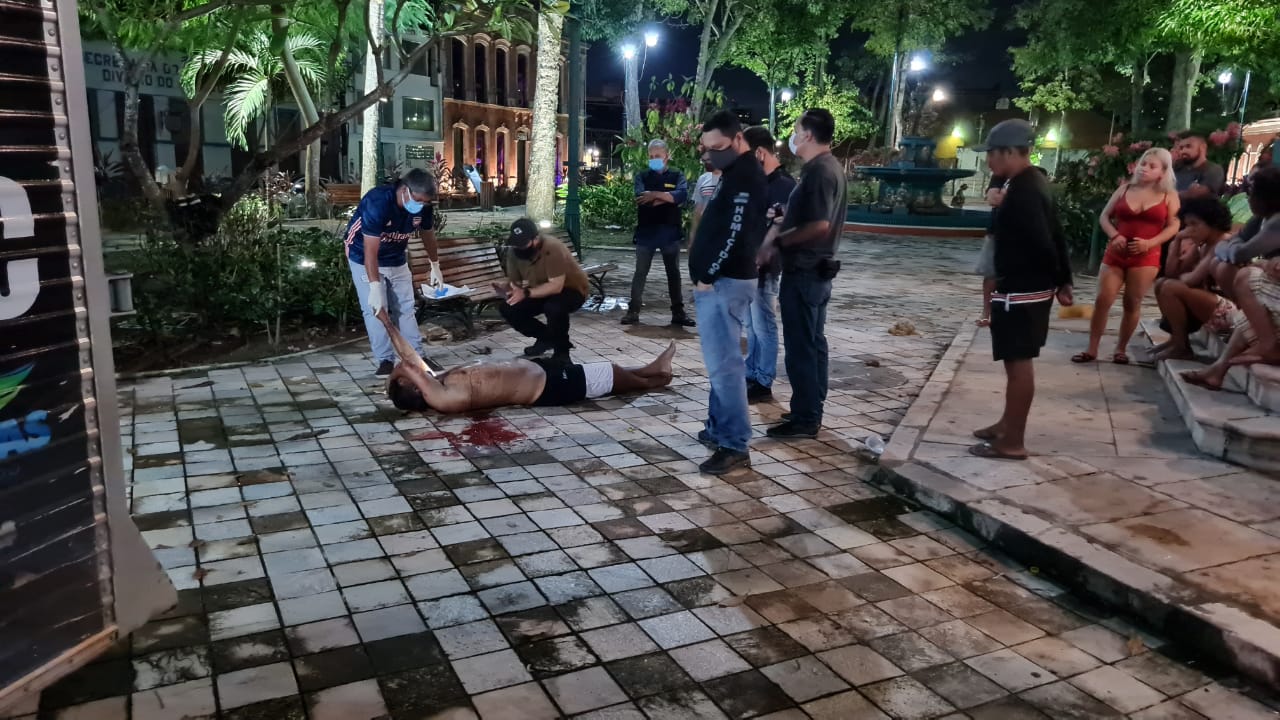 EXECUTADO –  na “Praça das Primas” depois de ser atraído por mensagem no celular