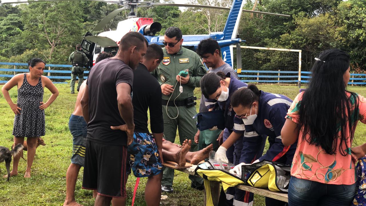 Homem é resgatado de helicóptero após ser picado por cobra no Amazonas