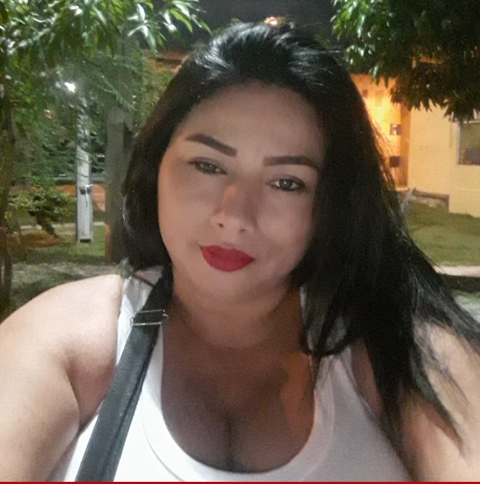 COM CÍUME – Homem mata mulher com 11 facadas depois toca fogo no corpo no corpo dela em Manaus