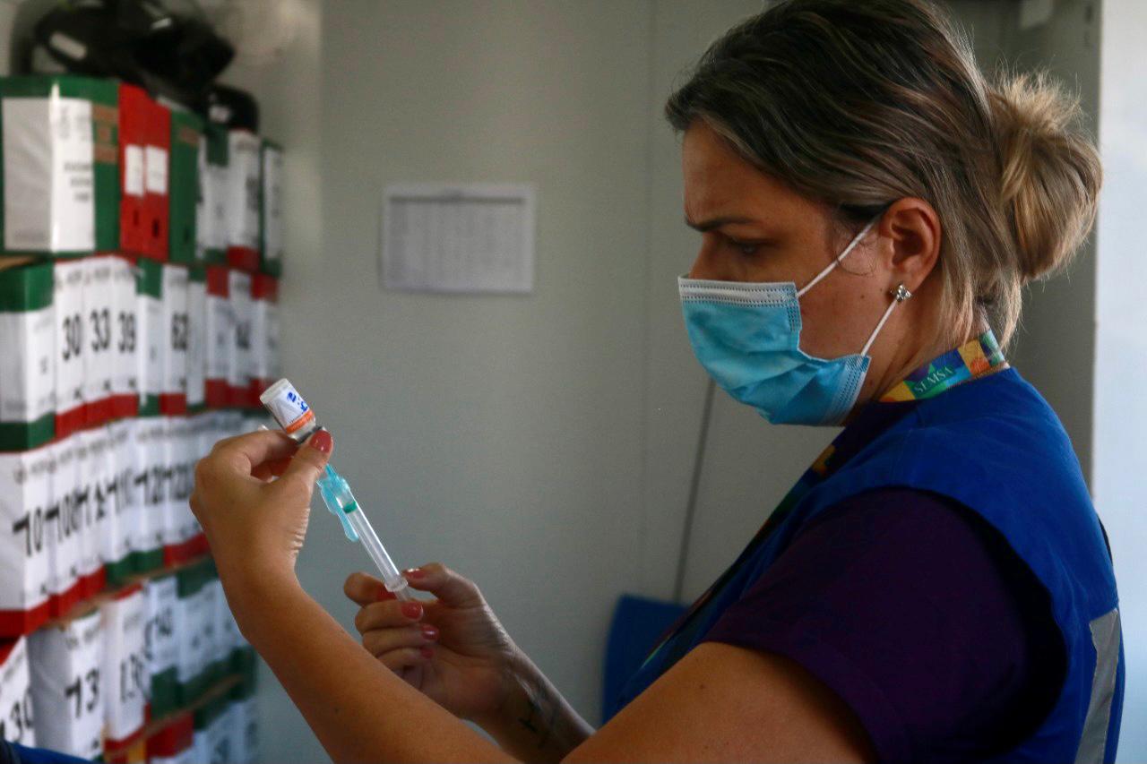 Pessoas acolhidas em abrigo do Governo do Amazonas são vacinadas contra Covid-19