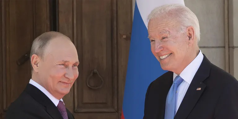 Biden apenas sorriu para Putin. Conservadores estão derretendo