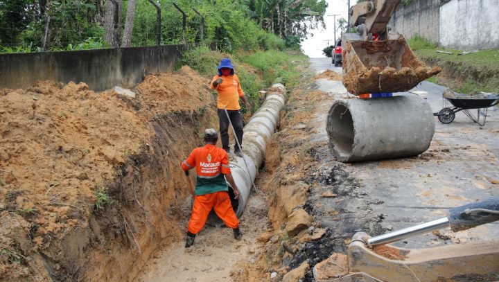 Prefeitura trabalha na implantação de rede de drenagem profunda no bairro Puraquequara