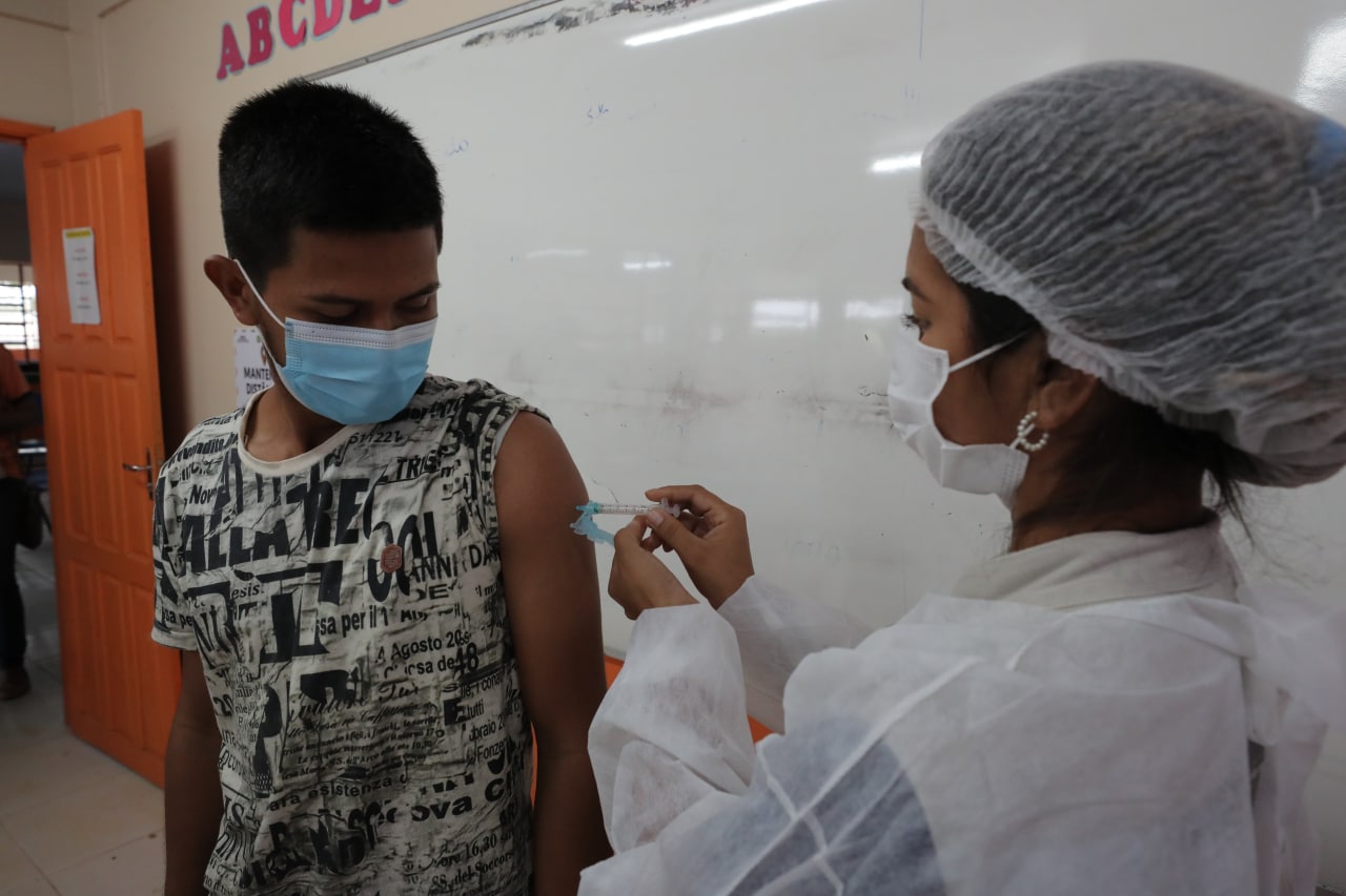 População a partir de 20 anos adere vacinação contra Covid-19 em Rio Preto da Eva