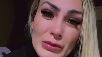 Andressa Urach chora e pede para Edir Macedo parar com fogueira santa: ‘Crime’