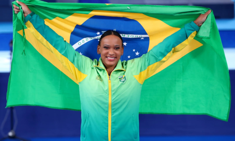 Ginasta Rebeca Andrade conquista ouro no salto