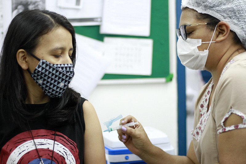Prefeitura de Manaus abre às 9h desta sexta-feira a vacinação de adolescentes contra a Covid-19
