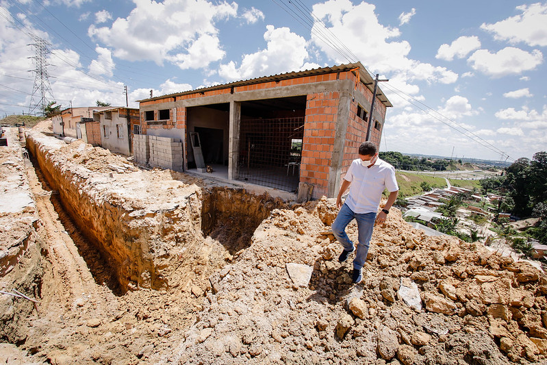 Vice-prefeito Marcos Rotta fiscaliza revitalização de ramal na BR-174 e recuperação emergencial na zona Norte