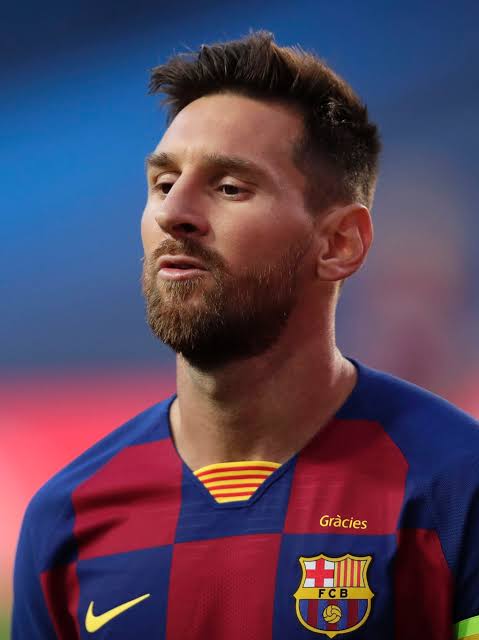 FIM DE UMA ERA | Barcelona confirma saída de Leo Messi