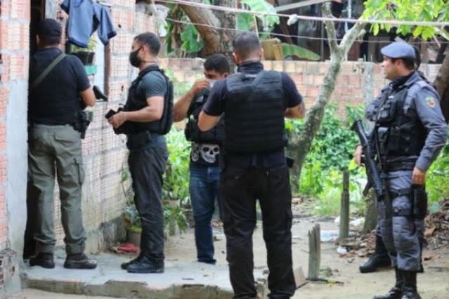 Quatro colombianos são presos por tráfico de drogas em Manaus