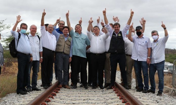 Presidente participa da assinatura de concessão da ferrovia na Bahia
