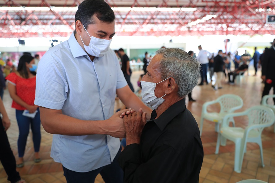 Governador Wilson Lima libera pagamento de indenizações para mais 99 famílias que residiam no Igarapé do Quarenta