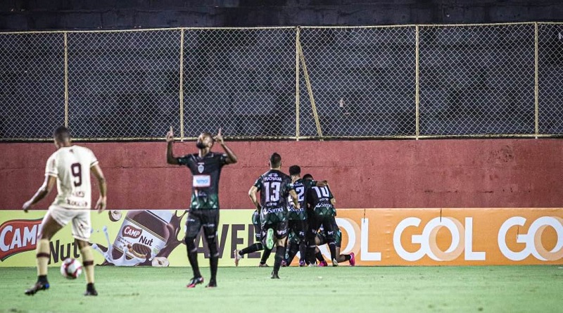 Manaus derrota Jacuipense na Bahia, lidera o grupo e se aproxima da classificação