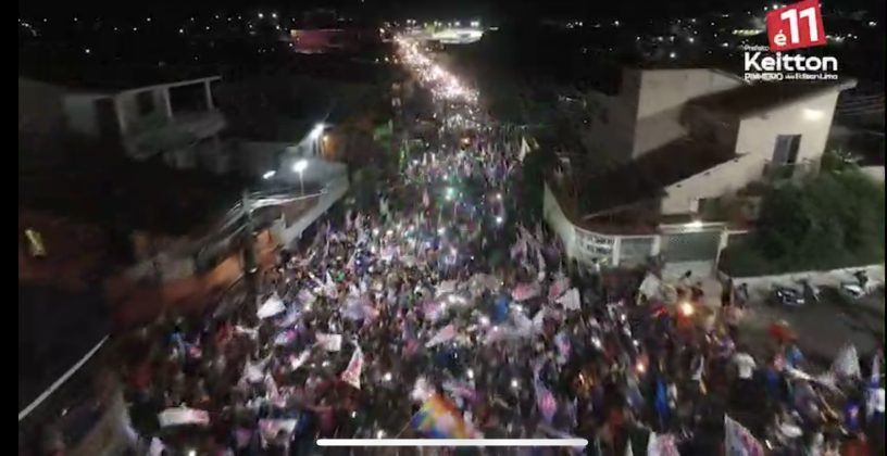 Candidato a prefeito em Coari leva cerca de 10 mil pessoas às ruas em “Caminhada das Luzes”
