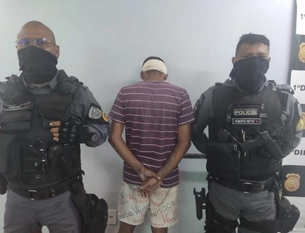 Homem é salvo pela polícia enquanto esperava morrer em cativeiro de Manaus