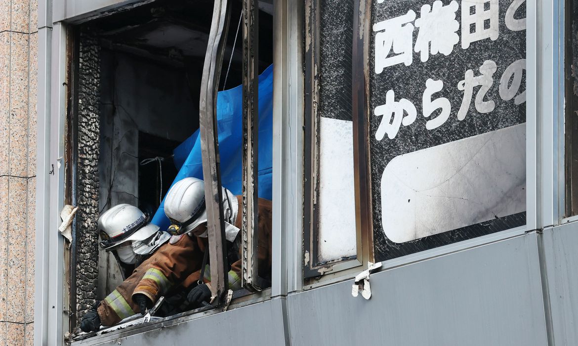 Vinte e sete pessoas morrem em incêndio no Japão