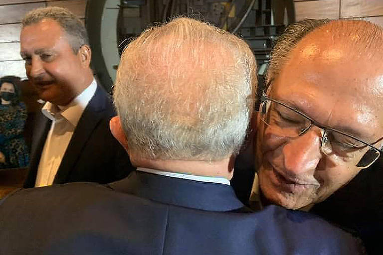 Lula e Alckmin aparecem juntos pela primeira vez