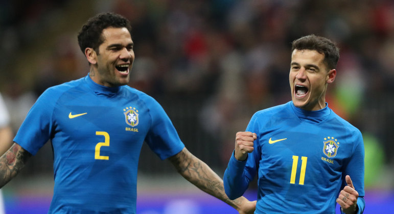 Com Dani Alves e Coutinho, Tite convoca seleção para Eliminatórias