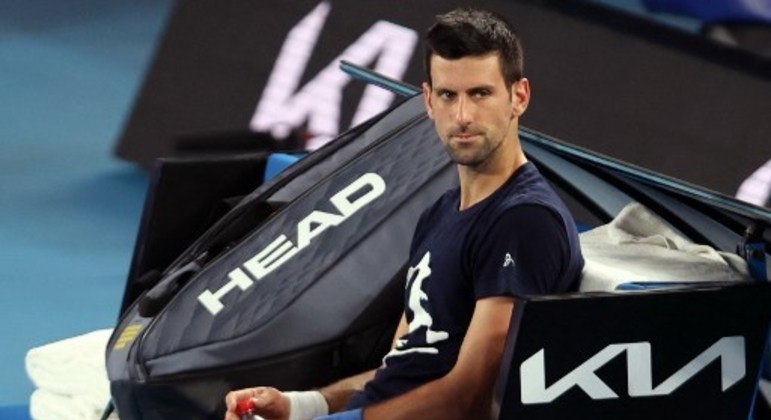 Governo australiano cancela visto de Djokovic pela segunda vez