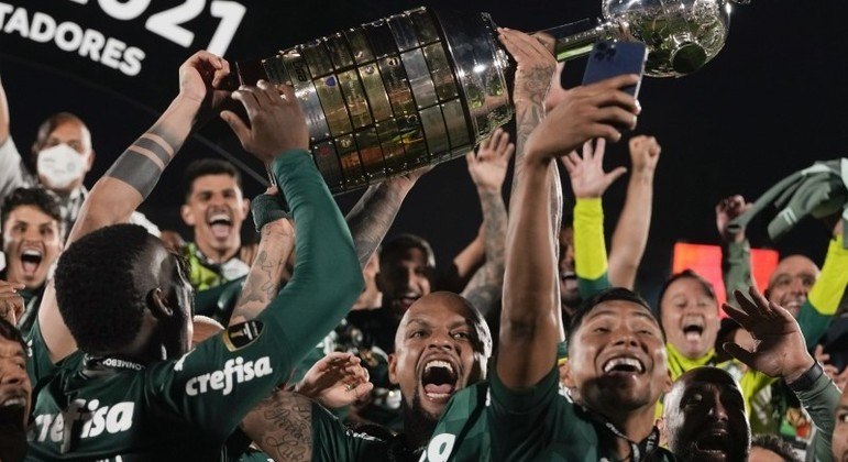 Palmeiras desbanca europeus e é eleito melhor clube do mundo