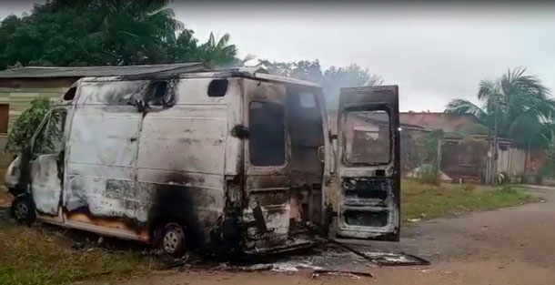 Ambulância é incendiada após morte de mulher em Urucurituba
