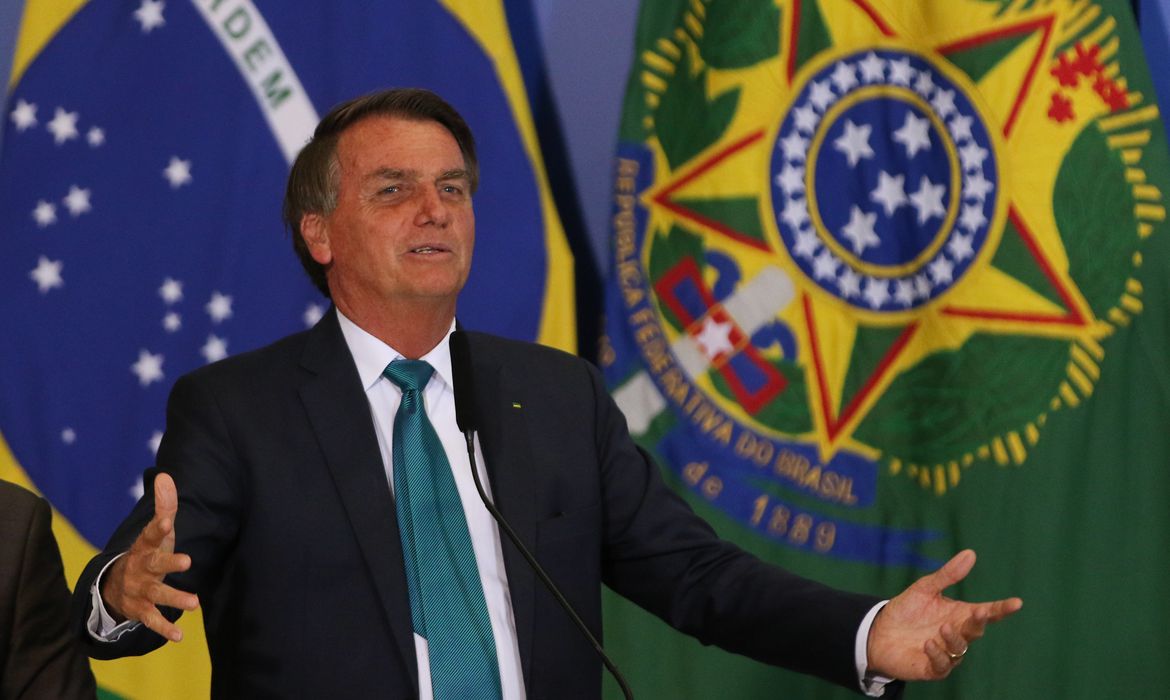 Bolsonaro se reúne com o presidente e o primeiro-ministro da Hungria
