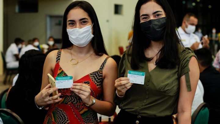 Certificado de Vacinação contra a Covid-19 pode ser emitido pelo Imuniza Manaus