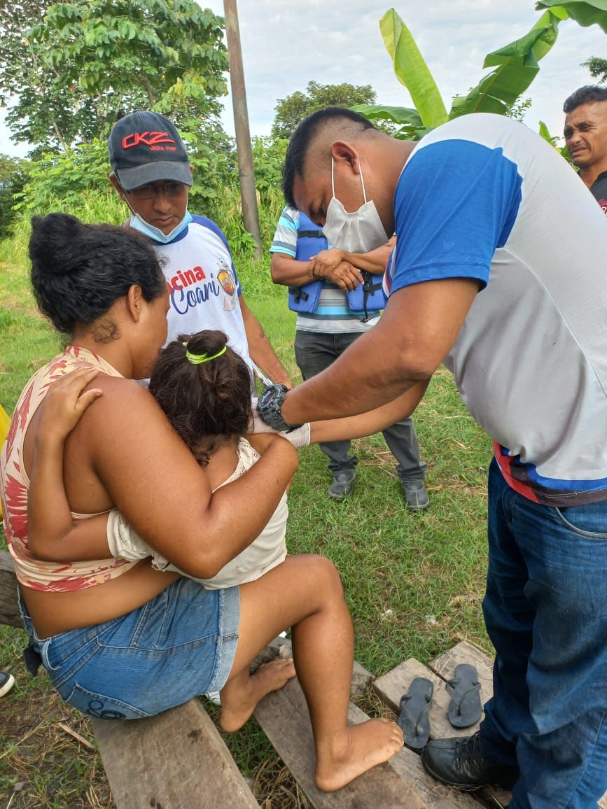 Prefeitura de Coari aplica 1,4 mil doses de vacina contra a Covid-19 durante ação nas calhas do Baixo e Médio Solimões e Rio Copeá
