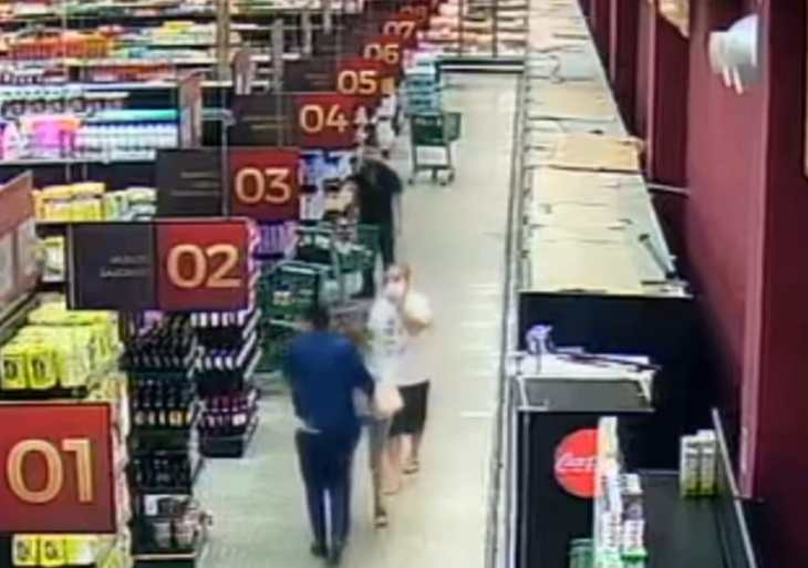 Vídeo: Ronaldo Tiradentes e Alex Braga brigam em Supermercado