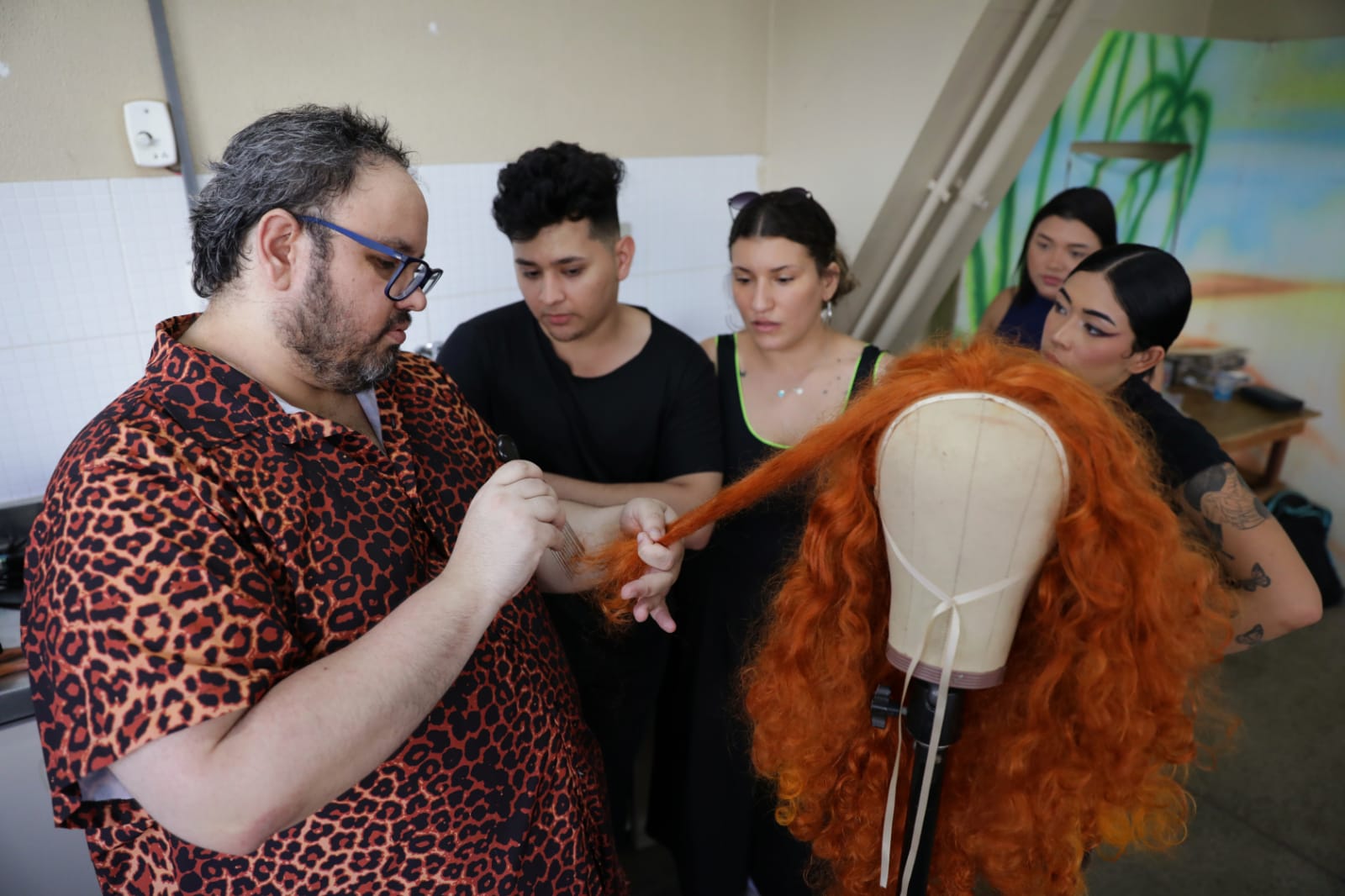 Festival Amazonas de Ópera realiza workshop de perucaria e visagismo