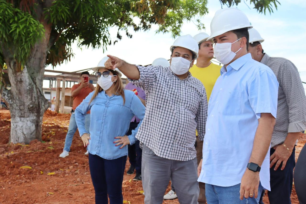Keitton Pinheiro realiza visita técnica em obras da prefeitura e anuncia entrega para o aniversário de Coari