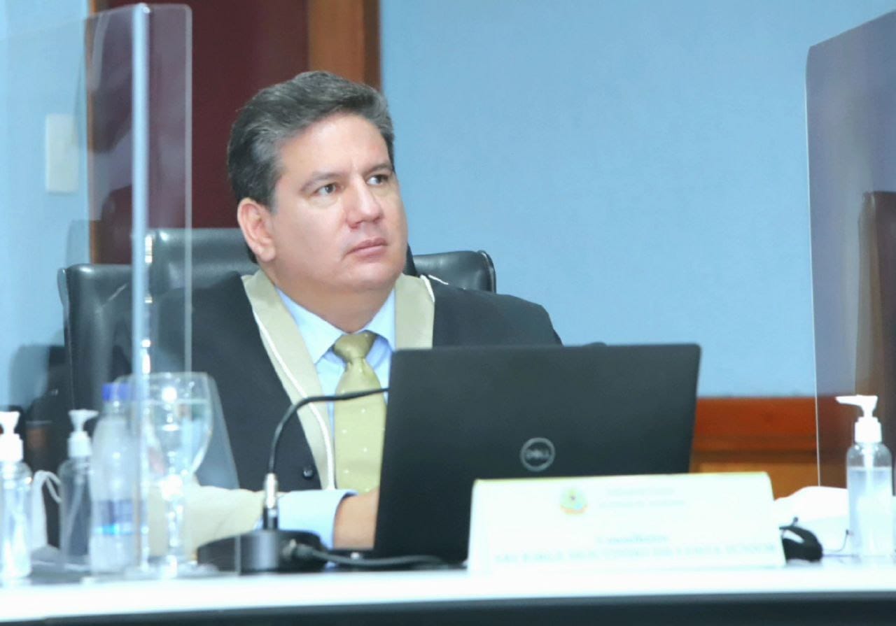Para evitar danos à administração pública, conselheiro do TCE-AM suspende pregões no interior do Amazonas