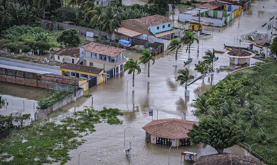 Câmara aprova MP que libera recursos para cidades atingidas por chuvas