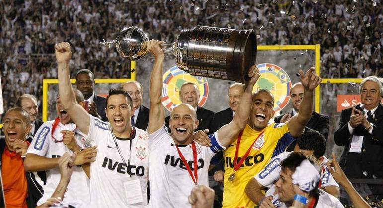 Libertação! Corinthians festeja dez anos do título da Libertadores