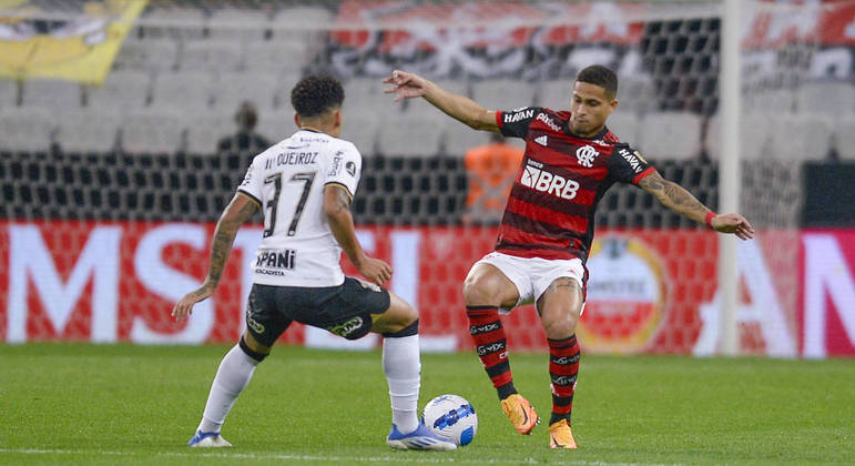 Com vantagem carioca, Flamengo e Corinthians decidem vaga
