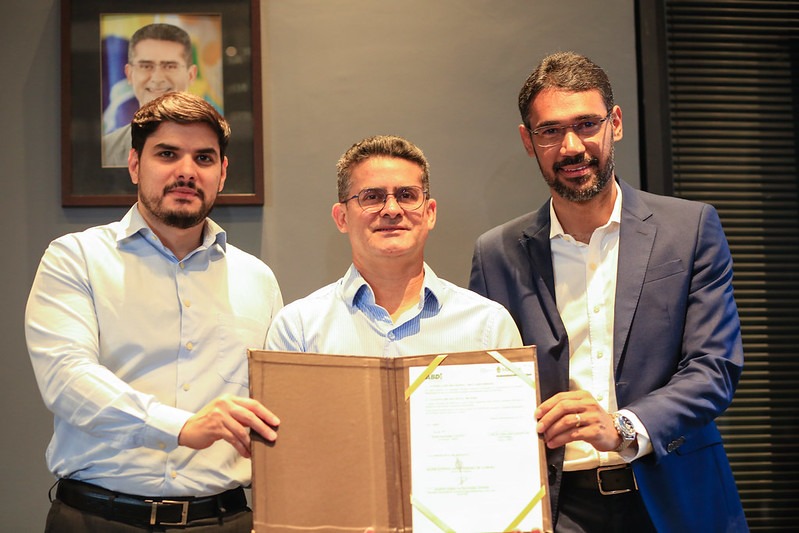 Prefeito David Almeida assina parceria com ABDI para implantação do 5G e destaca uso da tecnologia para que a cidade se torne exemplo para o mundo