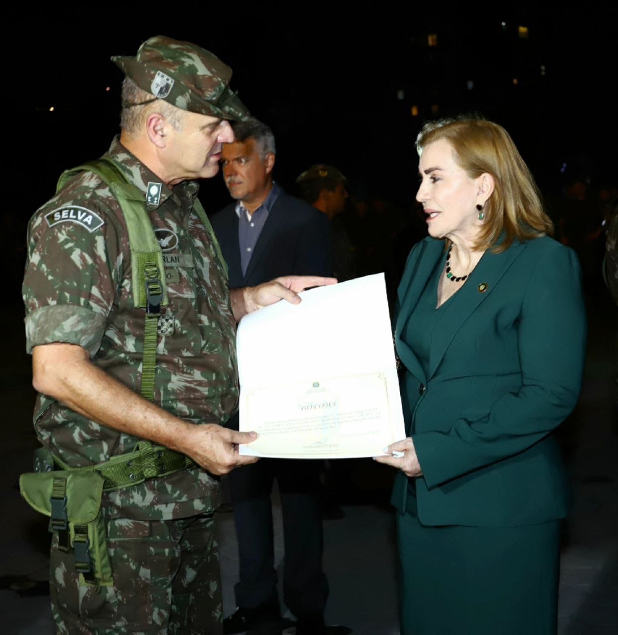 Vice-presidente do TCE-AM é homenageada em aniversário de 66 anos do Comando Militar da Amazônia