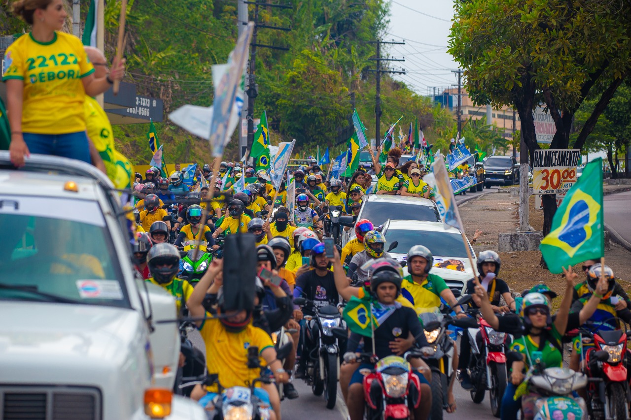 Motocarreata em apoio ao Time Bolsonaro no AM leva multidão as ruas de Manaus neste sábado