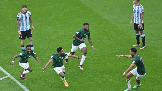 DEU ZEBRA | Argentina perde de virada para a Arábia Saudita na estreia da Copa do Mundo