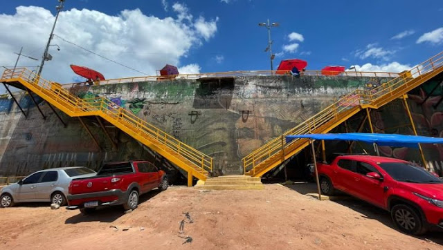 Prefeitura de Manaus conclui revitalização das duas escadarias de acesso à balsa na Manaus Moderna