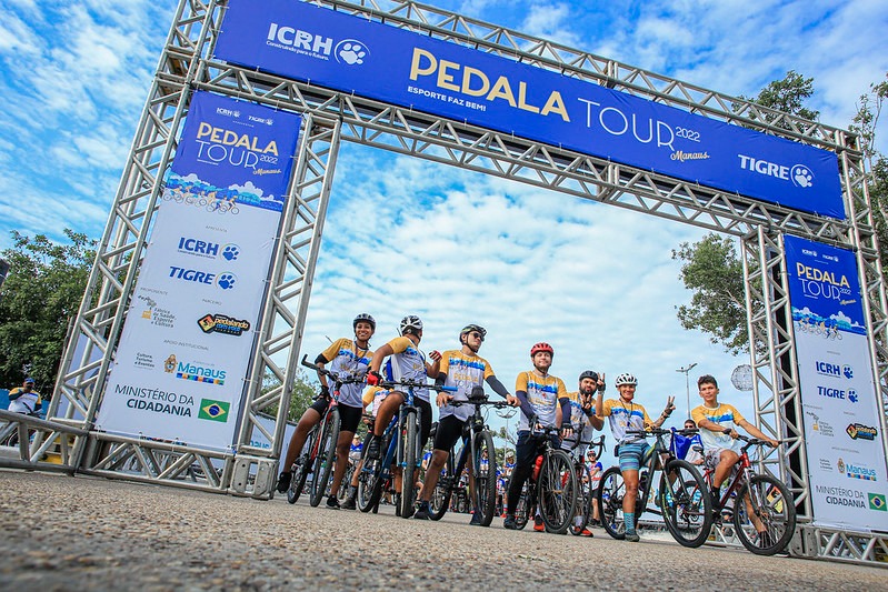 ‘Pedala Tour’ reúne mais de 1,6 mil ciclistas em Manaus