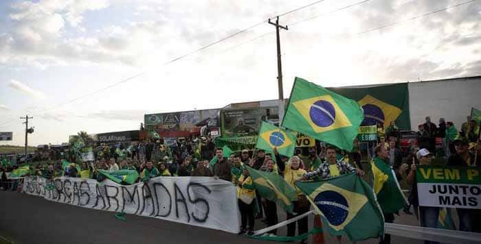 Bolsonaristas fazem campanha para boicotar jogos do Brasil na Copa