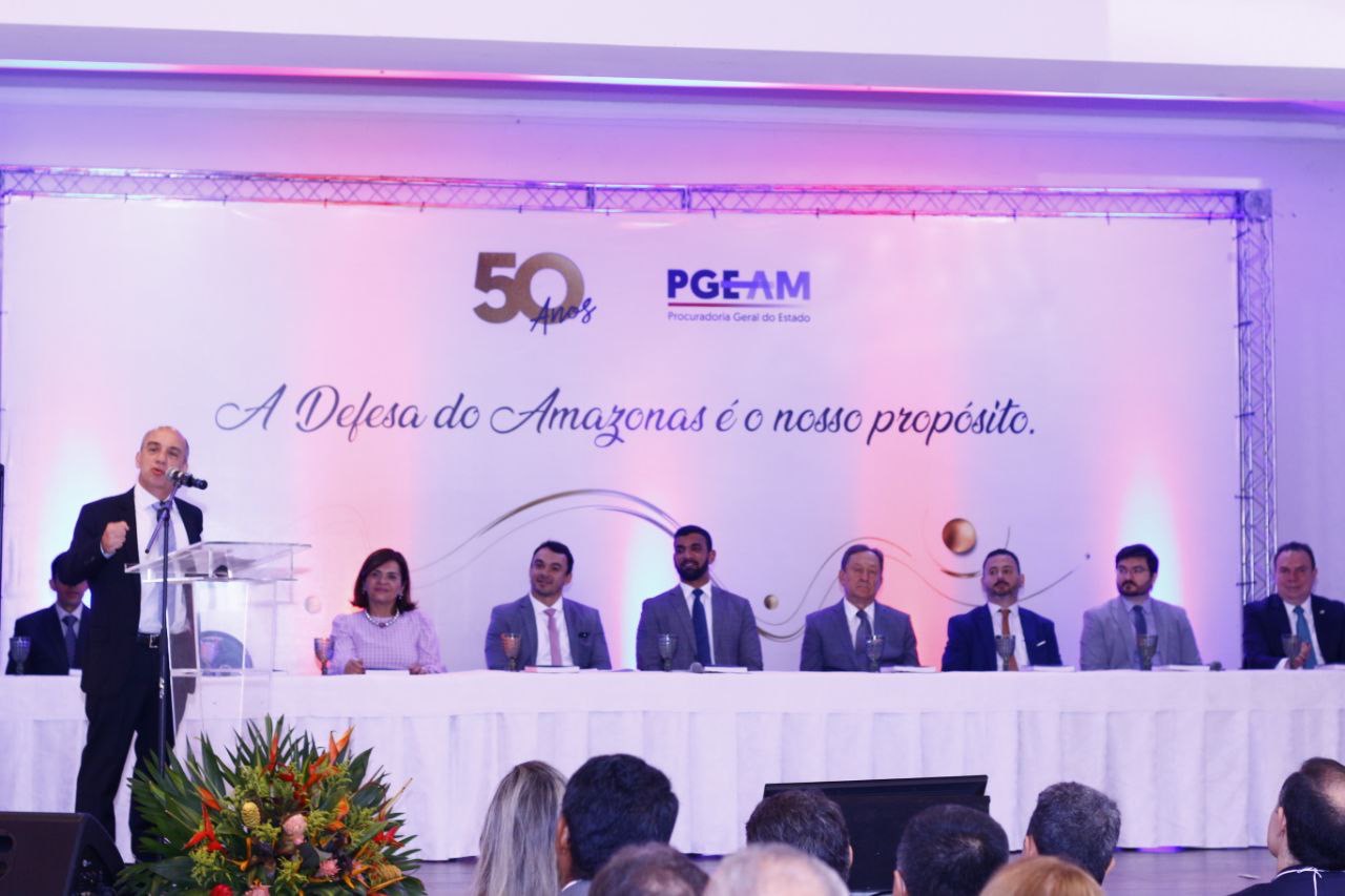 Conselheiros do TCE-AM participam de solenidade em comemoração aos 50 anos da PGE-AM